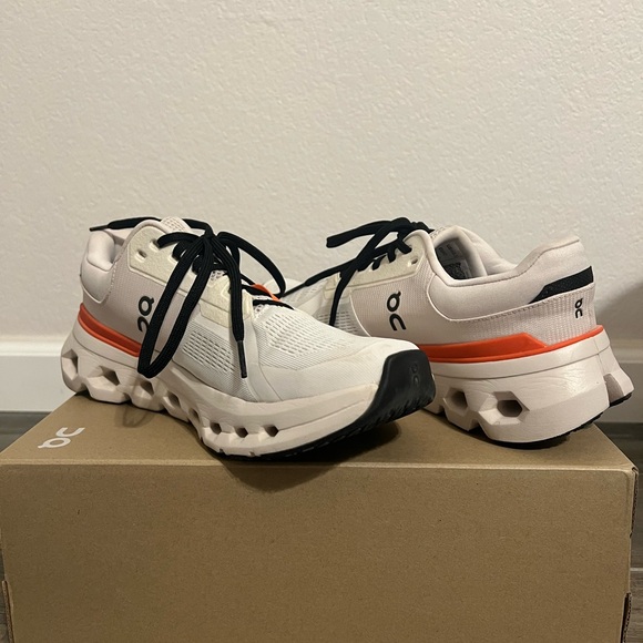 On Cloud Cloudrunner 2 - Picture 2 of 5